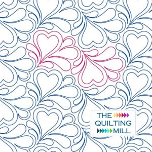 Könnte beinhalten: Ein weißer Hintergrund mit einem sich wiederholenden Muster aus blauen und rosa Herzen mit Wirbeln. Der Text "THE QUILTING MILL" befindet sich in der unteren rechten Ecke.