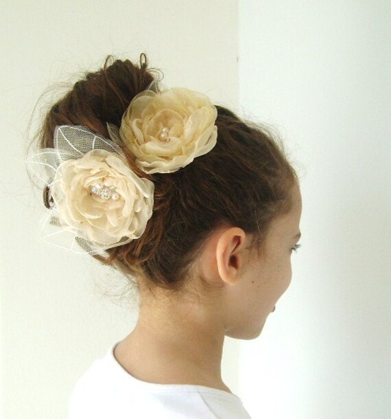 Items similar to Flower Girl Bridesmaid Flower Hair Clip Bridal