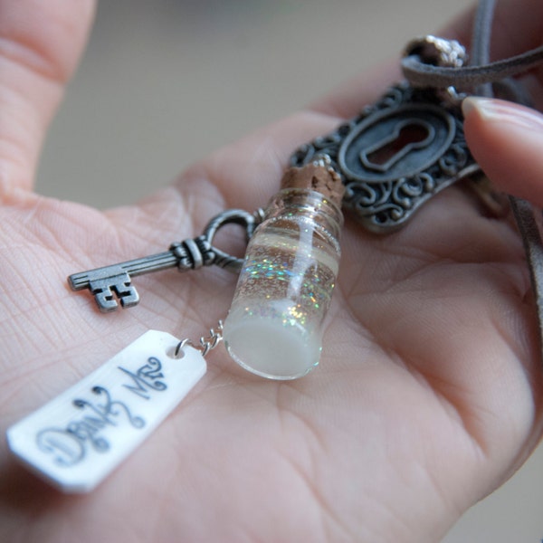 Alice " Drink Me " Bottle Neckaces ( Glow in the dark )