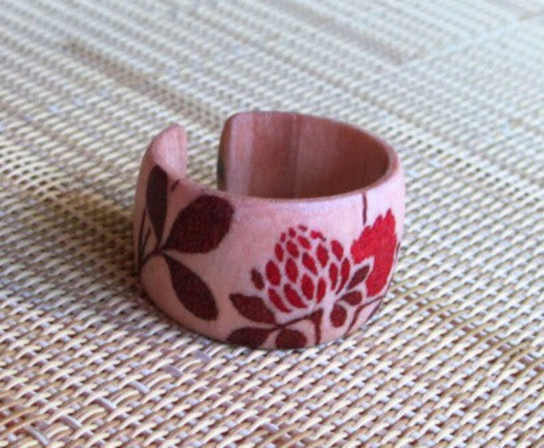 Clover Flower Adjustable Wood Ring image 3