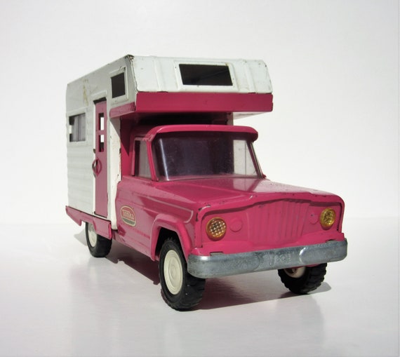 pink metal tonka truck