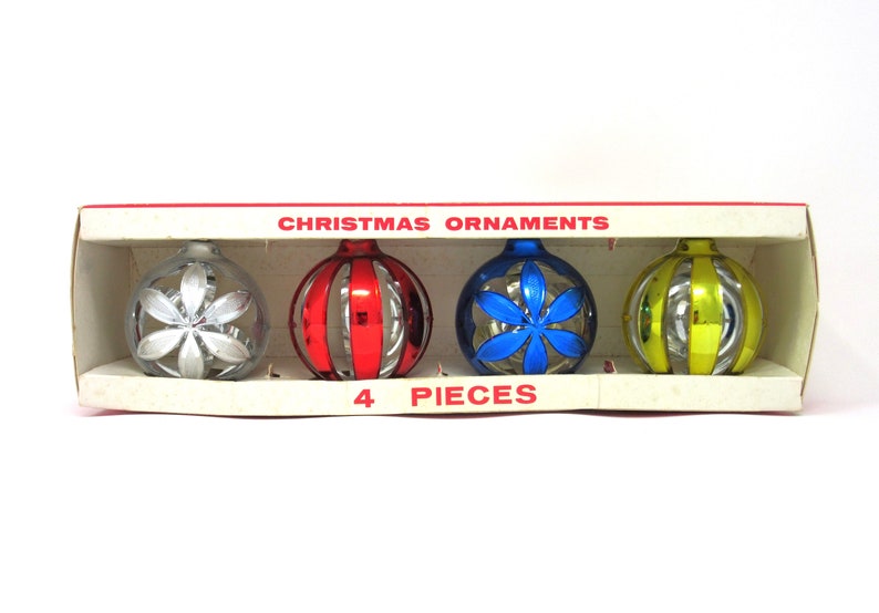 Vintage Plastic Jewelbrite Round Christmas Tree Ornaments Set of 4 Holiday Decorations Original Box Silver, Gold, Red and Blue Floral Design image 8