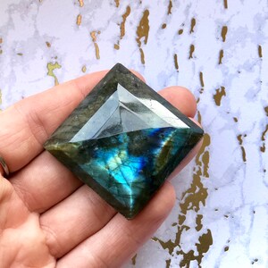 40x40mm Labradorite Pyramid Stone - 14mm and 20mm Thick
