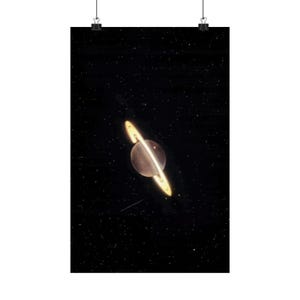 以下が含まれることがあります： 暗い空間に星が散らばる中で、環のある惑星のクローズアップ。惑星は薄い茶色で、環は薄い黄色です。