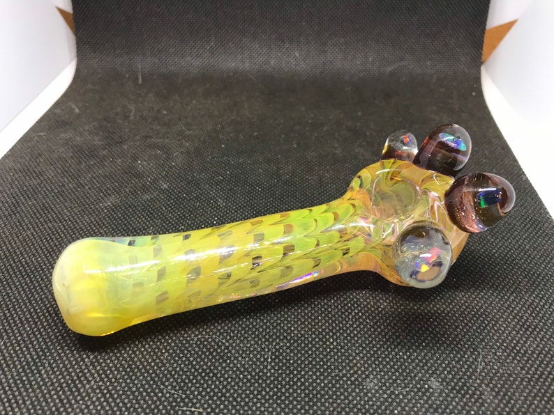spoon-bowl-smoking glass pipe with 4 different kinds of opals Color changing American handblown glass pyrex pipe