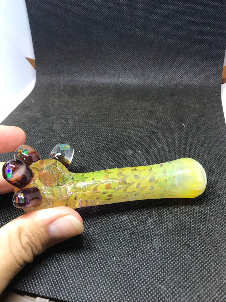 spoon-bowl-smoking glass pipe with 4 different kinds of opals Color changing American handblown glass pyrex pipe