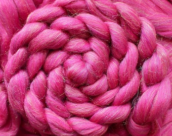 Glitzy Raspberry Pink Merino Blend Wool Combed Top Roving Rainbow Nylon Sparkly Dyed Wool Spinning Fiber  Pink