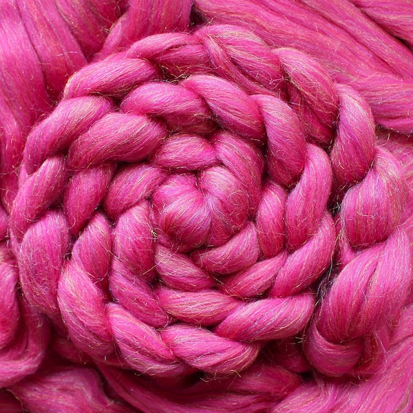 Glitzy Raspberry Pink Merino Blend Wool Combed Top Roving Rainbow Nylon Sparkly Dyed Wool Spinning Fiber  Pink
