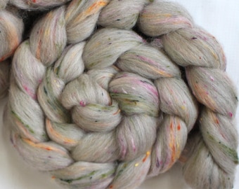 Natural Gray Tweed Polwarth 'Gray Tweed Sheep' 4oz - Wool Combed Top Wool Roving Undyed Spinning Fiber for Dyeing Felting