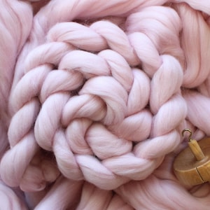 Merino Wool 'Bloom' Combed Top Roving Dyed Wool Spinning Fiber Soft Pink