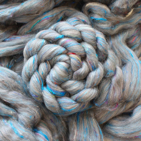 Blue Faced Leicester Sari Silk Wool 'Blue Midouze' Wool Combed Top Roving Dyed Wool Spinning Fiber Fibre Gray