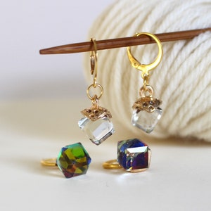 2 Prism Cube Stitch Marker Set of Enamel Stitchmarker Knitting Crochet Charms to Mark Stitches Knit Gift Crochet Removeable Notion