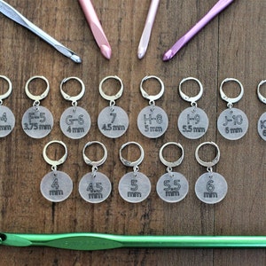 Needle size Crochet Hook Reminder Popular Sizes MM Stitch Markers for Crocheted Project Pattern Marker Gift Crocheter Notion Metric