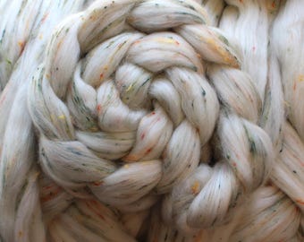 Polwarth Wool 'Apple Pie' Tweed 4oz Combed Top Roving Dyed Wool Spinning Fiber Nep Ecru Undyed Orange Green