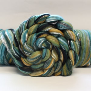 80/20 Merino / Mulberry Silk  Blend 'Peppercorns' Wool Combed Top Roving Dyed Wool Spinning Fiber New Zealand 22 micron