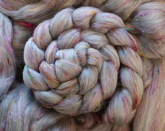 Gray Corriedale Wool Sari Silk Custom Blend Combed Top Roving Wool Spinning Fiber Fibre batt