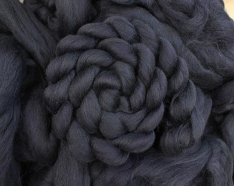 Blue Faced Leicester Wool 'Blue Black' Blend Combed Top Roving Dyed Wool Spinning Fiber Fibre batt