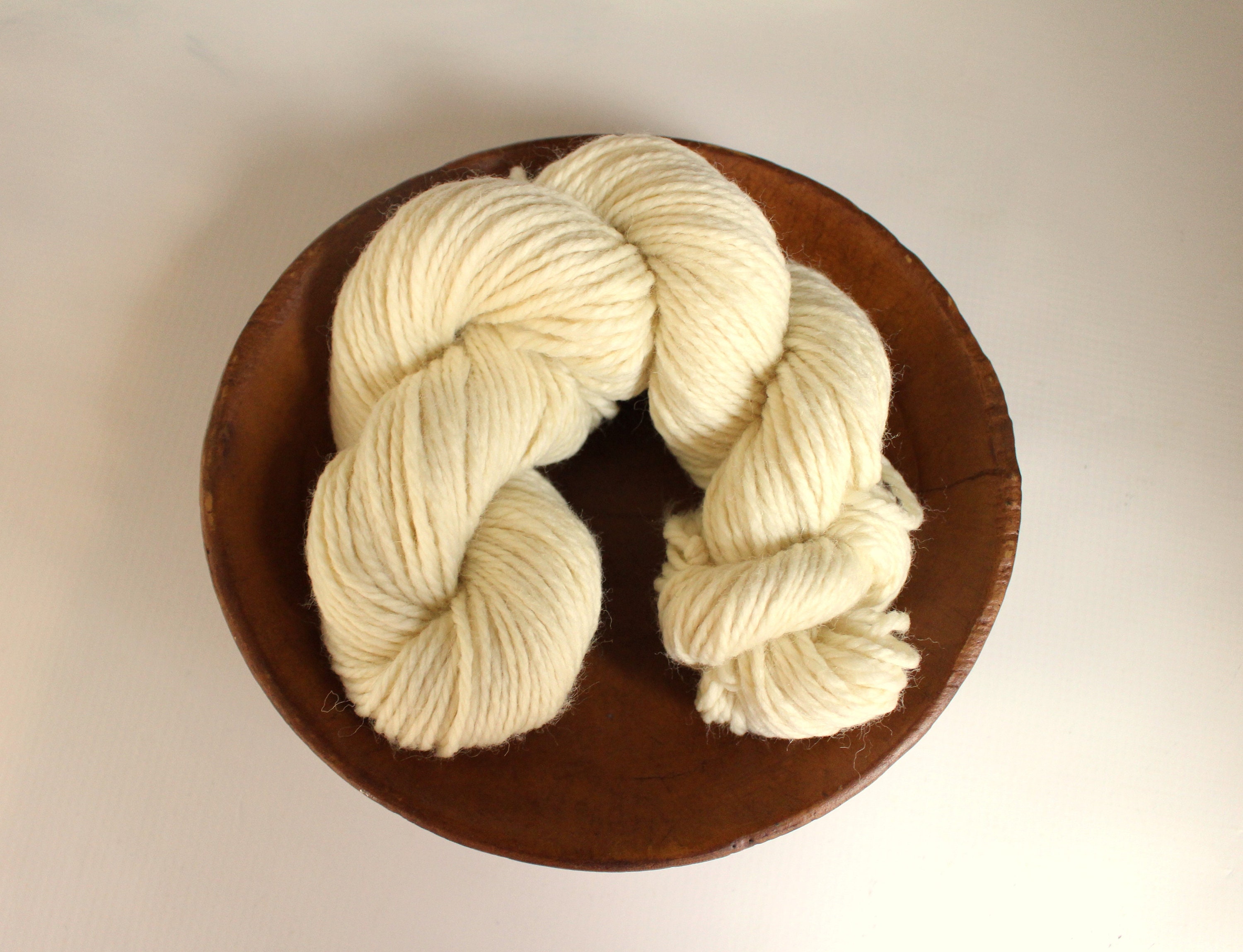 Undyed Light Bulky Yarn 100% Superwash Wool 3 ply Ecru Fiber