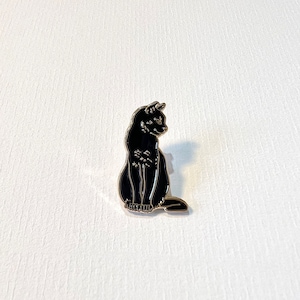 Black Cat pin badge