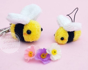 Bee Plush Keychains and Charms, Stuffed Animal Accessory, Bumblebee Plush, Soft Keyring