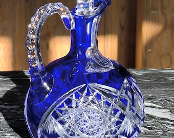 Antike Val Saint Lambert Kobaltblaue Kristallkaraffe aus geschliffenem Kristallglas, Modell 3863/17, Belgische Jugendstil-Likörflasche, um 1908