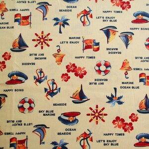 Puede incluir: Una tela colorida con un tema náutico. La tela presenta anclas, barcos, salvavidas, timones, palmeras, campanas y sombreros. La tela también tiene el texto "Happy Times", "Let's Enjoy", "Sky Blue", "Marine", "Ocean Blue" y "Seaside".