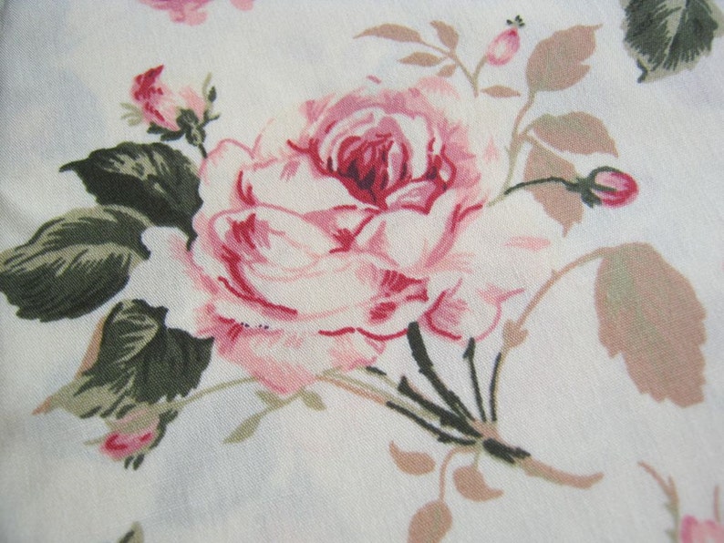 Vintage Rose Cotton Fabric White fabric Pink Rose in the Garden wedding, Spring, pink flower bunch, Curtain, dress fabric, gift wrap, CT146 image 4