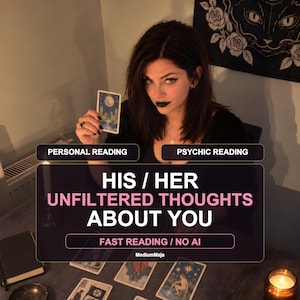 Pode incluir: Um anúncio de serviço de leitura de cartas de tarô com o texto: PERSONAL READING, PSYCHIC READING, HIS / HER UNFILTERED THOUGHTS ABOUT YOU, FAST READING / NO AI, e MediumMaja. A imagem mostra cartas de tarô e uma vela acesa.