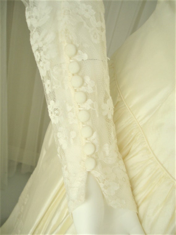 ILGWU Silk Shantung Silk Wedding Dress - image 4