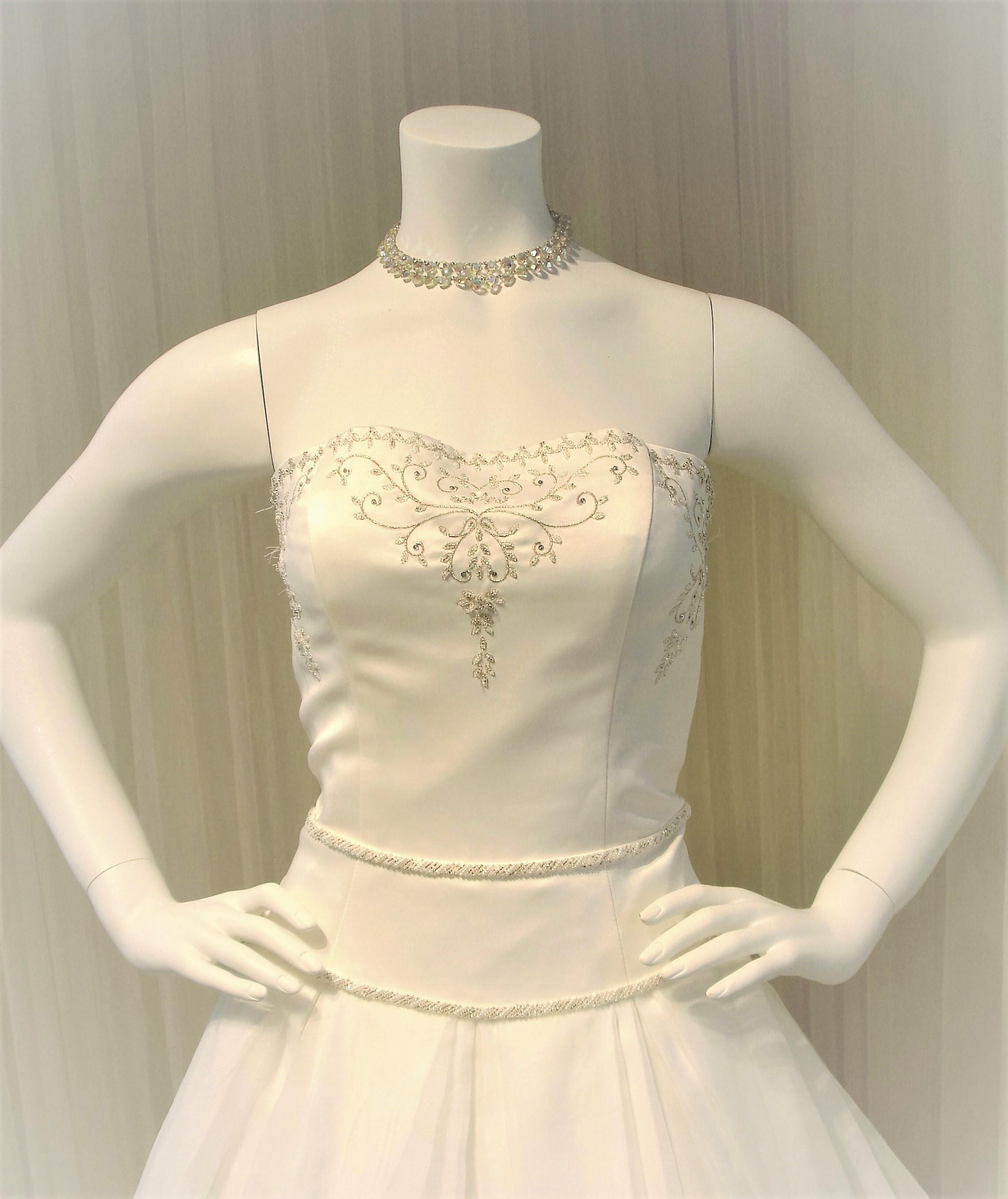 パロマブランカ　Paloma Blanca P5132 | Pleated Ballgown Wedding Dress with Pockets and