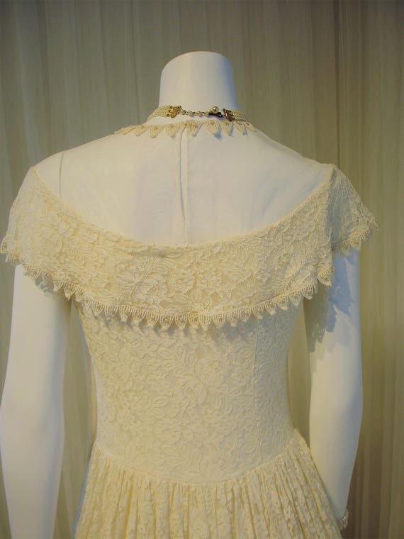 Ivory Wedding Dress 1940s Off the Shoulder Chanti… - image 2