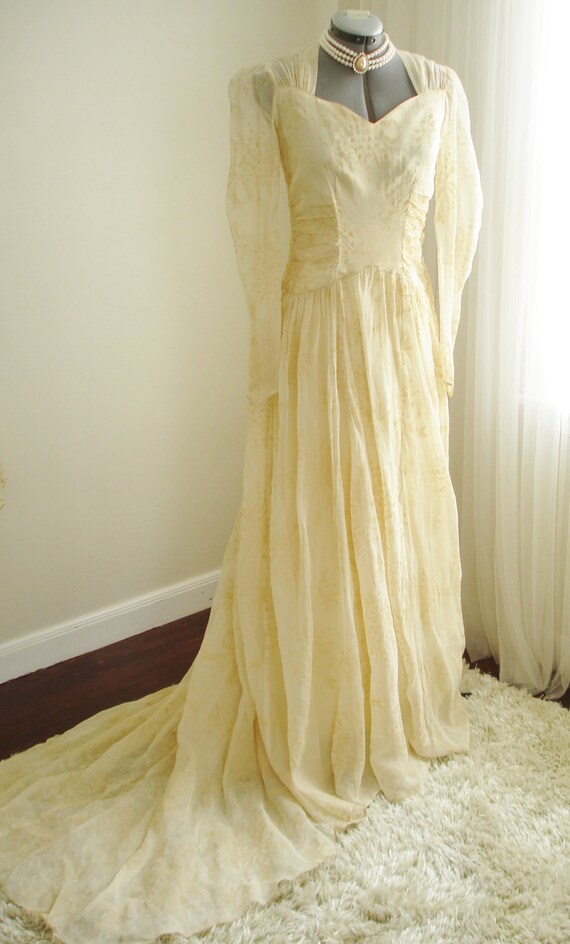 Vintage 1940 Flocked Sheer Wedding Dress Fully Li… - image 3