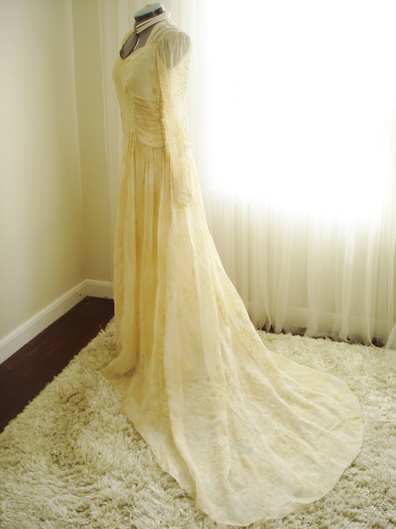 Vintage 1940 Flocked Sheer Wedding Dress Fully Li… - image 4