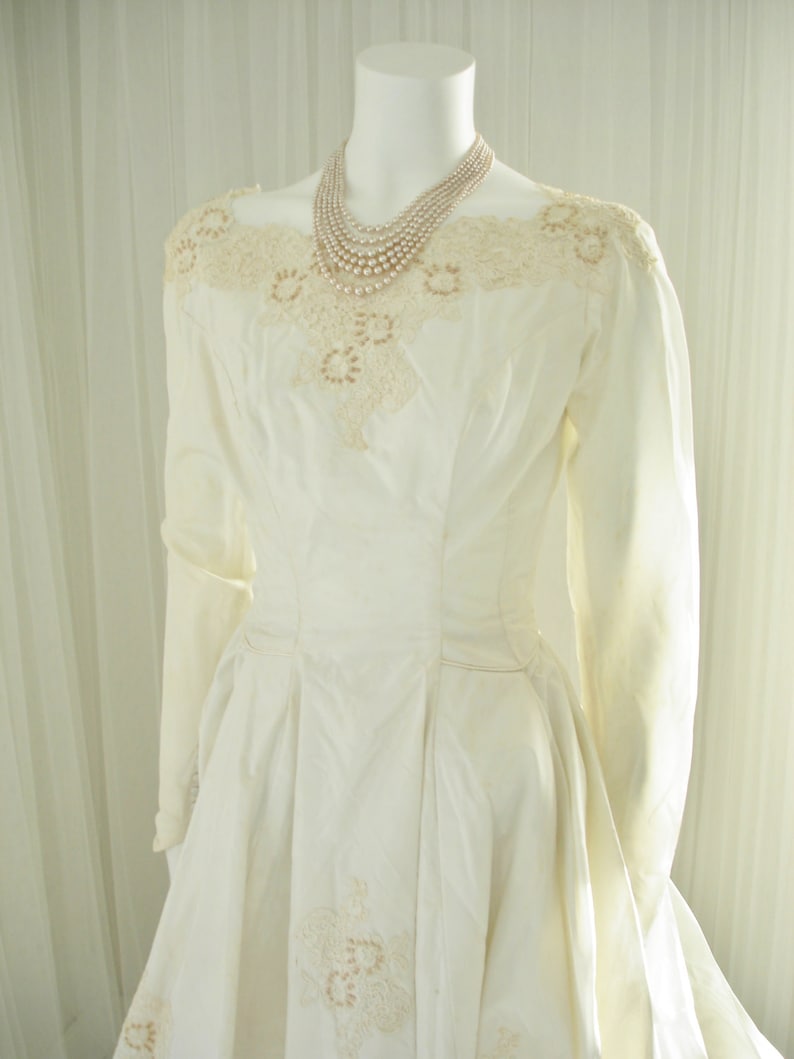 1940s Purple Taffeta Gown with Beaded Neckline