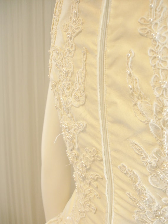 Vintage Beaded Pure Silk Ballgown Demetrios Weddi… - image 5