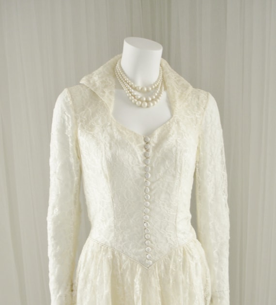 Vintage 1950s inspired  Off Shoulders Cotton Tea Length Wedding Dress with Lace Hemline
