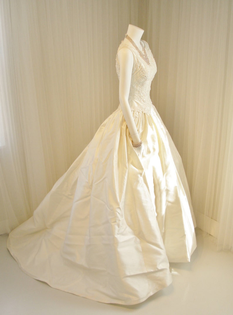 Vintage Beaded Pure Silk Ballgown Demetrios Wedding Dress image 3
