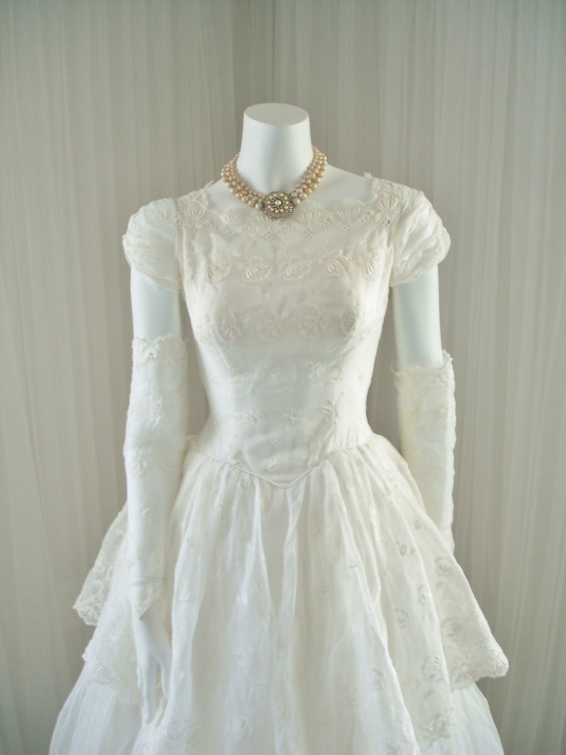 1950 White Wedding Peplum Dress With Ballgown Skirt and Caplets in ...