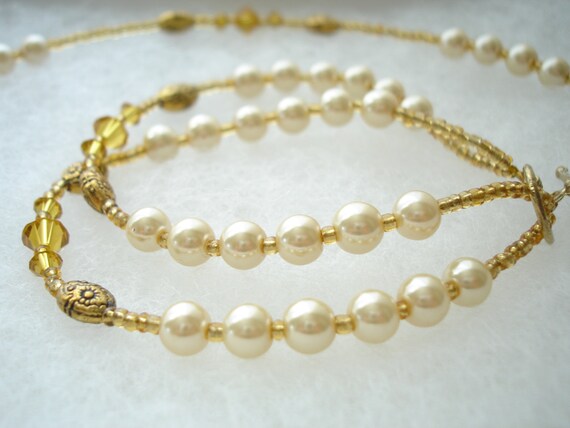 Necklace and Bracelet with Pearl, Topaz, and Gold… - image 4
