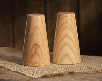 Salt and Pepper Shakers, Ash