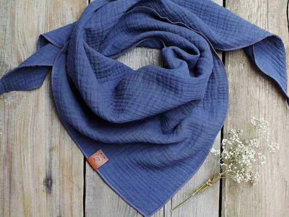 Girls navy scarf 2025