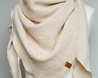 Chal triangular de muselina de algodón color beige avena