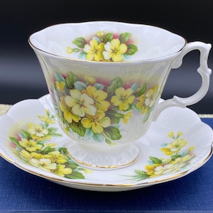 Royal Albert - Yellow Primrose - Bone China Teacup and Saucer