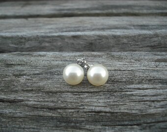 Bridal earrings, Bridesmaids Gift, Swarovski cream Pearl Post Earrings - sterling silver post