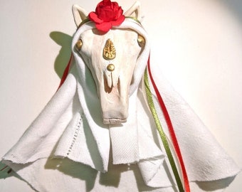 Mari Lwyd Welsh traditional Christmas. Y Fari