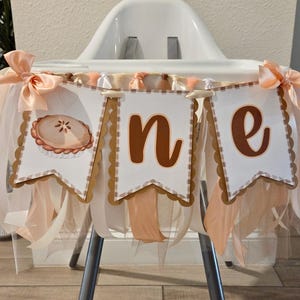 Cutie Pie High Chair Banner – Peach & Ivory First Birthday Decoration, Sweet as a Pie Theme, Smash Cake Party Decor. Fully Assembled