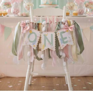 ふざけたグースのハイチェアバナー：1歳の誕生日パーティーのデコレーション 画像 6