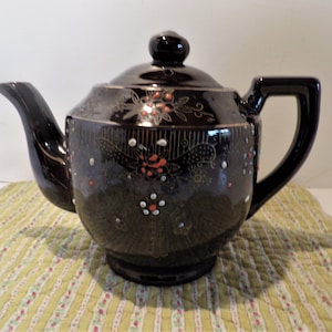 Teapot Moriage Redware Brown Ceramic Glazed  Hand Painted Vintage Teapot with Lid Gold Trim Marked JAPAN 1940&#39;s