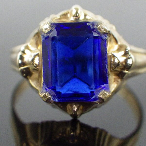 Emerald Cut Blue Sappphire Ring - Art Deco Blue Gemstone Ring - 10kt Yellow Gold - Christmas Gift - StyleE100