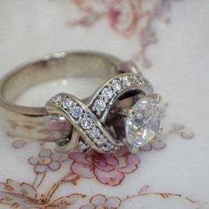 1,45 Carat Diamond Engagement Ring / 14 k White Gold / épaisse bande or / Custom Made Wedding Ring